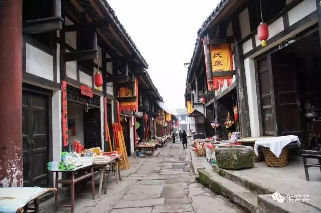 看雪不用去北方了!明后两天,南方地区将出现大范围雨雪天气,浙江也在其列队中
